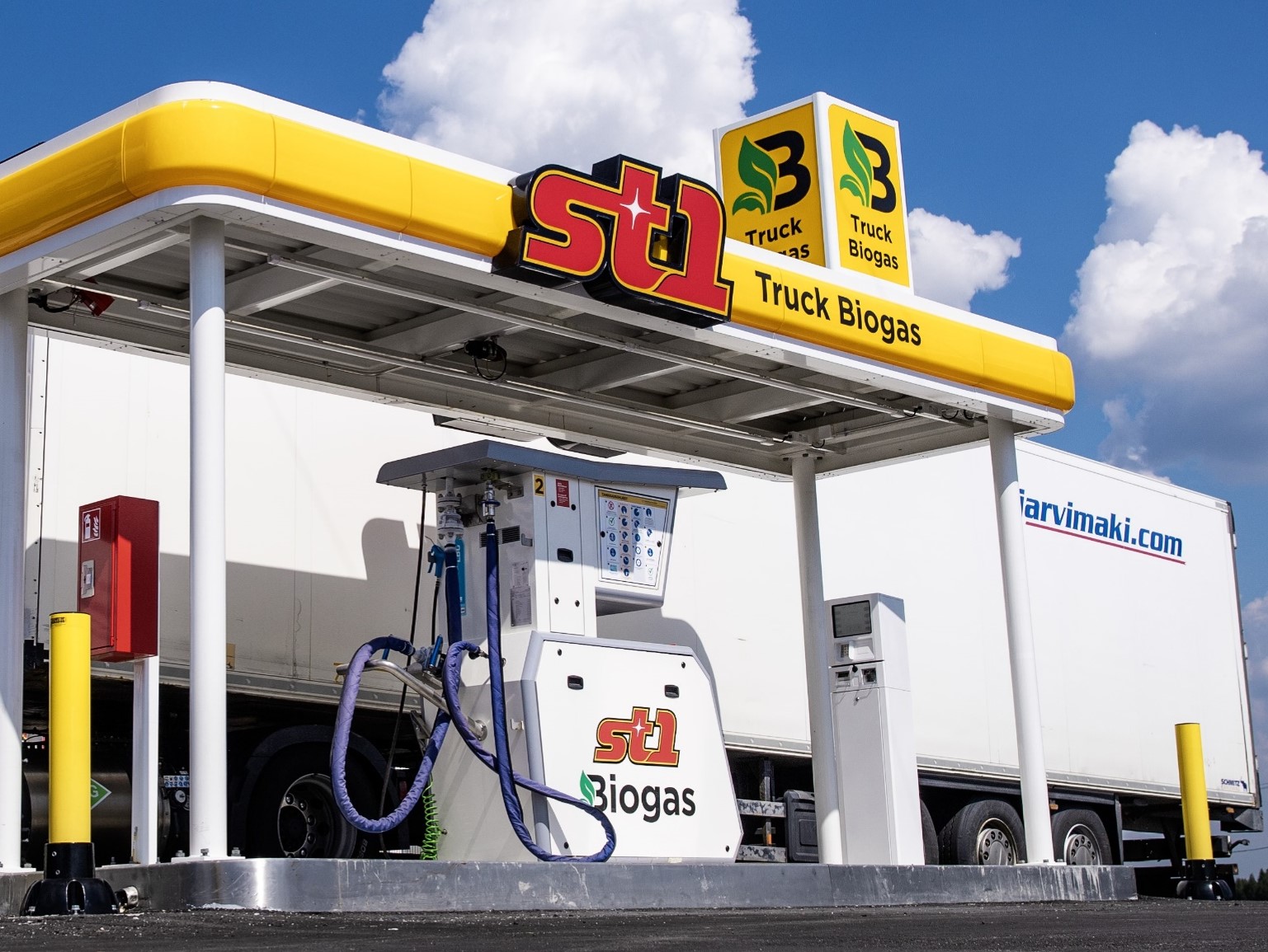 St1 Truck station